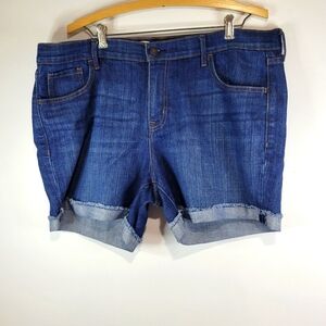 Old Navy Womens The Sweetheart Denim Medium Wash Shorts Size 16.